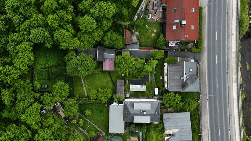 Vogelperspektive auf das Grundstück - Mehrfamilienhaus, Wohnhaus mit 153,00 m&sup2; in Dresden zum Kaufen