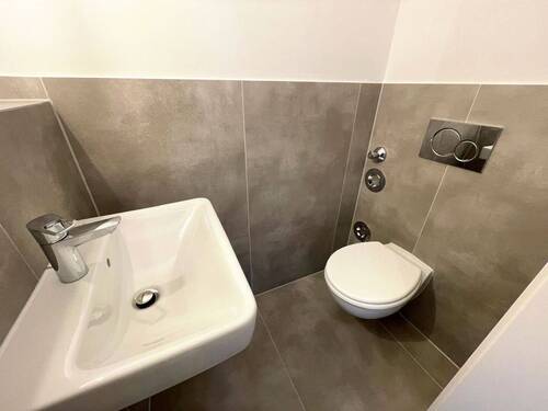 separates WC - 