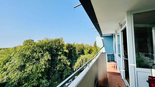 Balkon - Exklusive Eigentumswohnung mit traumhaftem Ausblick, Aufzug und Balkon in bester Lage!