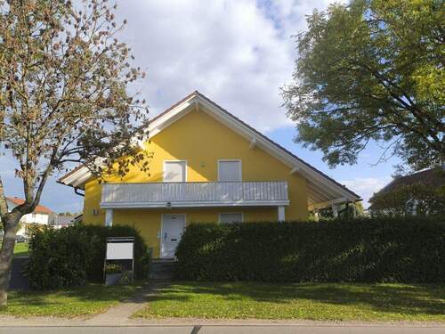 Zugangsseite Nord-West - 6 Zimmer Einfamilienhaus zur Miete in Aiterhofen