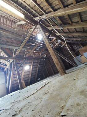 Dachboden ausbaufähig - 