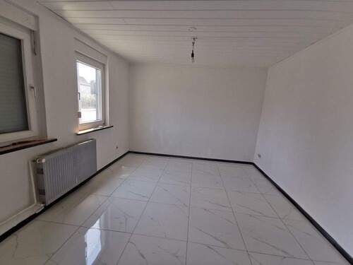 Zimmer links Erdgeschoss - 