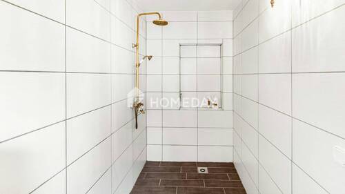 Wohnhaus Badezimmer 3 - 