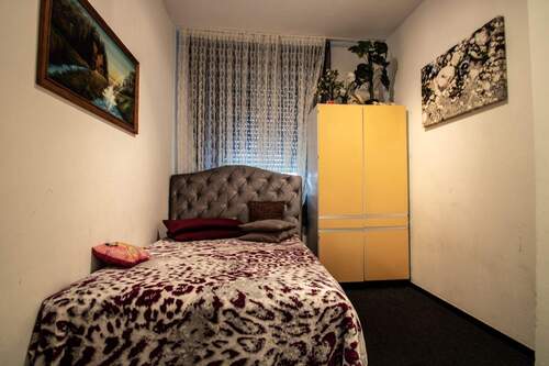 EG Kinderzimmer - 3 Zimmer Etagenwohnung in Krefeld