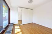 (Schlaf-)Zimmer 3 Blick Schrank - 