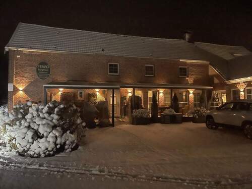 Bild 1 - Aus privatem Portfolio : 6-Familienhaus nach Sanierung nur noch 2.283m² Wohnfläche