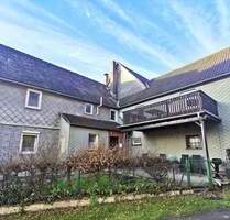 Historisches Mehrfamilienhaus mit Kamin, Balkon und Ferienwohnungsträume in Holenberg