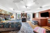 Großzügiges Schlafzimmer. - 
