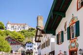 Blick auf Schloss Neubeuern. - 1 Zimmer Einfamilienhaus zum Kaufen in Neubeuern