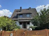 Eingangsbereich vom Vorgarten - Reduziert! Wunderschönes, freistehendes Einfamilienhaus in Top-Lage von Mönchengladbach – Ihr neues Zuhause wartet!
