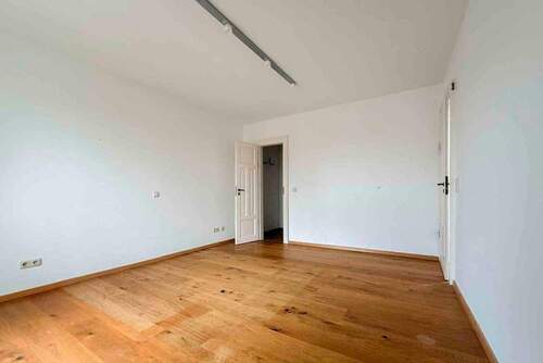 Schlafzimmer Ansicht 02 - 