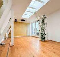 Traumhaft große 4-Zimmer-Dachgeschoss-Wohnung mit Fahrstuhl in Dresden-Südvorstadt