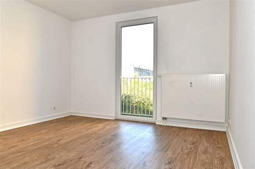 Wohnzimmer - 2-Raumwohnung mit Vollbad - 460,00 EUR Kaltmiete, ca.  50,00 m² Wohnfläche