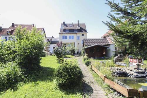 Garten und Rückansicht - 