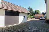 Garage und Innenhof - 