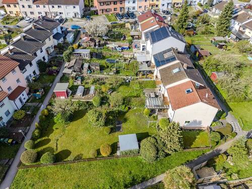 Weitläufiger Gartenbereich – ideal für gemütliche Stunden im Grünen - 4 Zimmer Reihenendhaus zum Kaufen in Marbach am Neckar / Hörnle