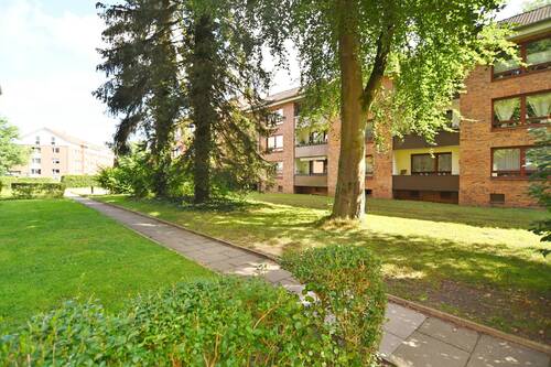 Außenansicht - Mehrfamilienhaus, Wohnhaus zum Kaufen in Lübeck