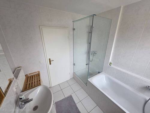 Modernes Badezimmer - 