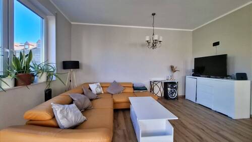 Hauptwohnung - Wohnbereich - Mehrfamilienhaus, Wohnhaus mit 217,00 m&sup2; in Rosbach zum Kaufen