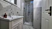 Hauptwohnung - Bad 2 - 