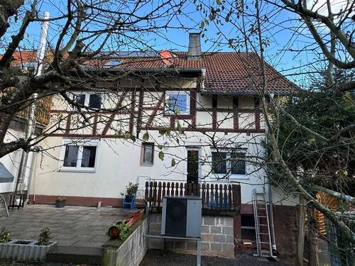 Garten-Ansicht - 7 Zimmer Doppelhaushälfte in Vöhl