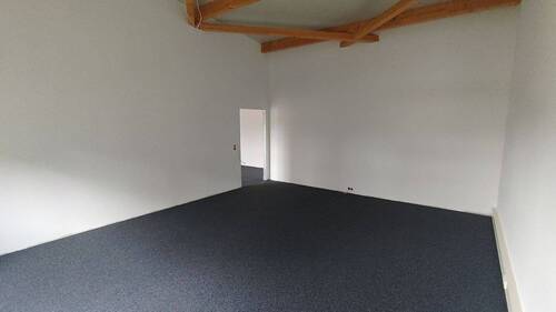 Büroraum - NEUBAU: Möblierter Büroraum mit Küche und Meeting-Bereich - All-in-Miete