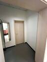 Garderobe mit Zugang WC - 