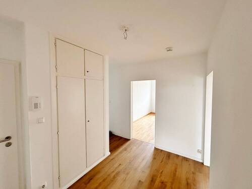 Eingangsbereich - Etagenwohnung mit 85,50 m&sup2; in Lübeck zum Kaufen