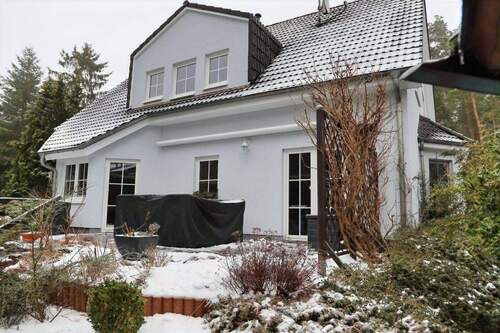 Haus mit großer West-Terrasse - 