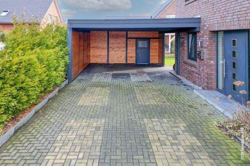 Carport mit Abstellraum - 