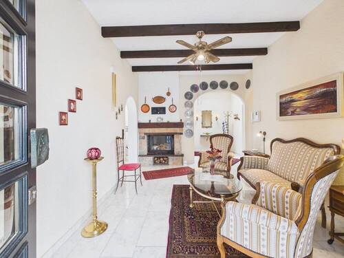 Kaminzimmer im Eingangsbereich - 