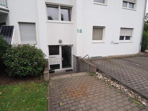 Eingangsbereich - Etagenwohnung in Bendorf