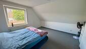 Gemütliches Dachgeschosszimmer - Etagenwohnung mit 79,00 m&sup2; in Ankum zur Miete