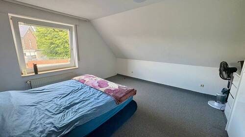 Gemütliches Dachgeschosszimmer - Etagenwohnung mit 79,00 m&sup2; in Ankum zur Miete
