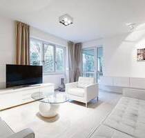 Großzügige Terrassenwohnung. An der Isar im Grünen gelegen. - München