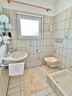 Hauptwohnung: Duschbad Kinderzimmer/Büro - 