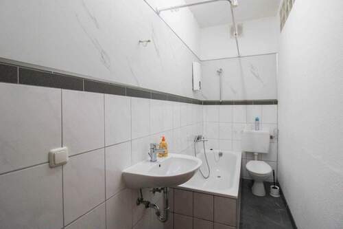 Ansicht Badezimmer 2 - 