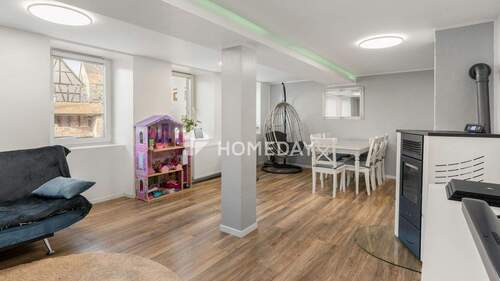 EG Wohnzimmer 1 - 7 Zimmer Einfamilienhaus zum Kaufen in Neubrunn