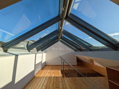 Raum mit Rundumsicht über das Dorf - 