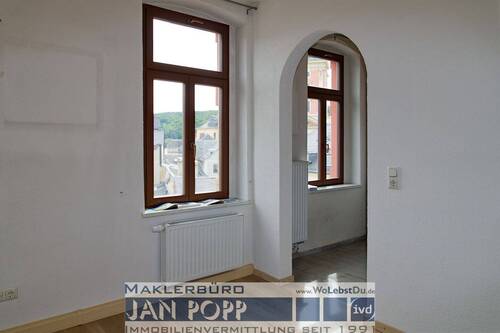 Zugang zur Küche - Etagenwohnung mit 85,00 m&sup2; in Greiz zur Miete
