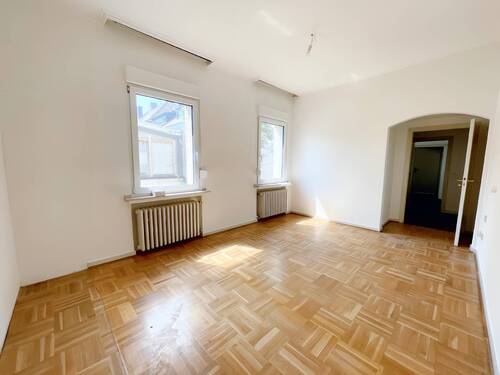 Schlafzimmer - GROßZÜGIGE 2-ZIMMER WOHNUNG IN KREFELDER INNENSTADT ZU MIETEN!