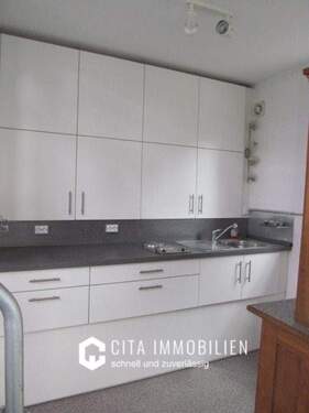 Seitenhaus: Küche - 1 Zimmer Mehrfamilienhaus, Wohnhaus zum Kaufen in Seeheim-Jugenheim