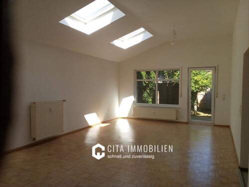 Haupthaus_EG_Zimmer1_neu - 