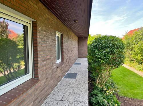 Einliegerwohnung: Zugang und Garten - 