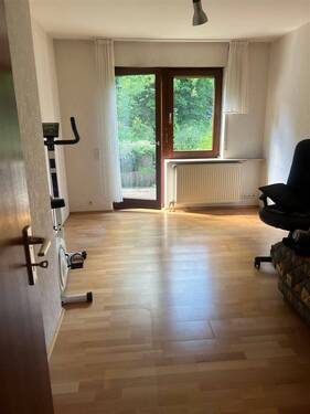 Kinder/Gästezimmer mit Terrasse UG - 5 Zimmer Reihenmittelhaus in Waiblingen