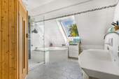 Whg. 1 Badezimmer mit Sauna - 