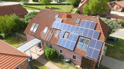 Luftansicht - Mehrfamilienhaus, Wohnhaus mit 270,00 m² in Eyendorf zum Kaufen