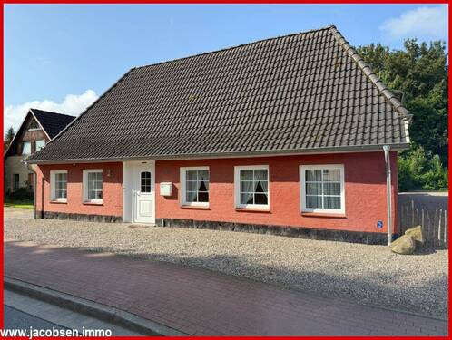 Straßenansicht - 4 Zimmer Einfamilienhaus in Böklund