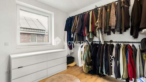 1. OG Ankleidezimmer 1 - 