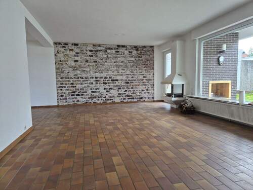 Wohnbereich - Mehrfamilienhaus, Wohnhaus mit 125,00 m&sup2; in Neu-Isenburg zur Miete